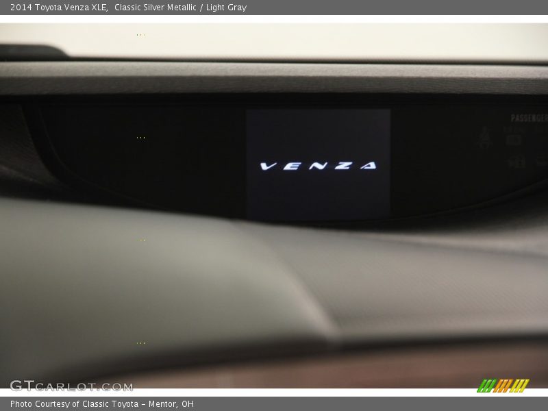 Classic Silver Metallic / Light Gray 2014 Toyota Venza XLE