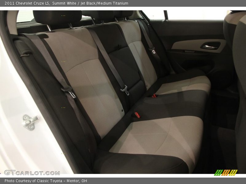 Summit White / Jet Black/Medium Titanium 2011 Chevrolet Cruze LS