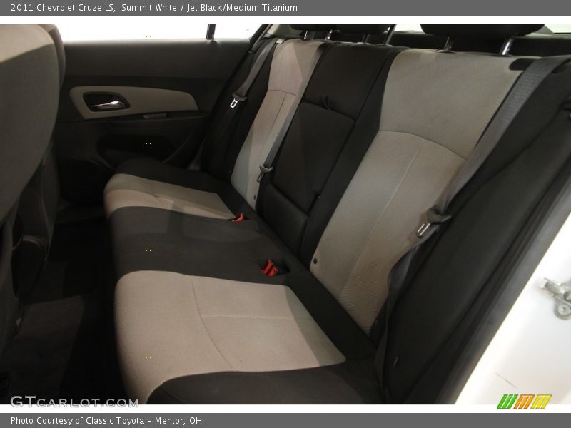 Summit White / Jet Black/Medium Titanium 2011 Chevrolet Cruze LS
