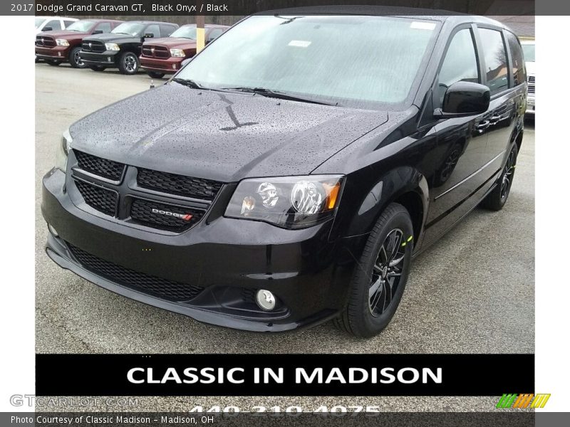 Black Onyx / Black 2017 Dodge Grand Caravan GT