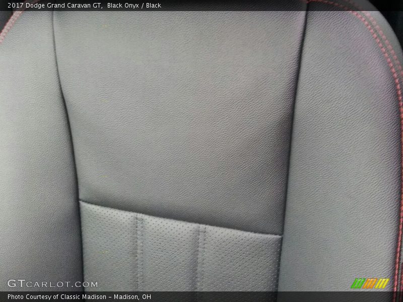 Black Onyx / Black 2017 Dodge Grand Caravan GT