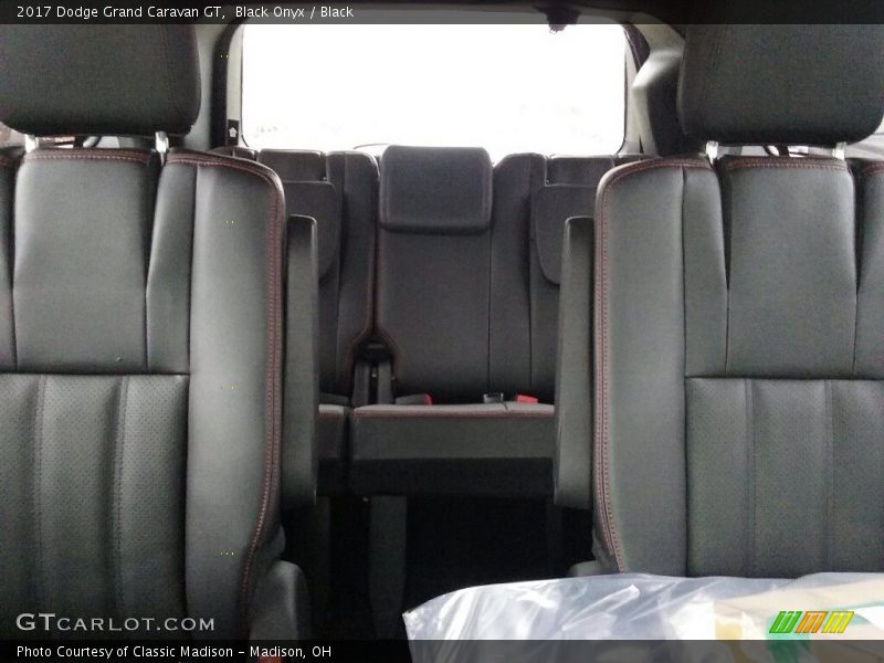Black Onyx / Black 2017 Dodge Grand Caravan GT