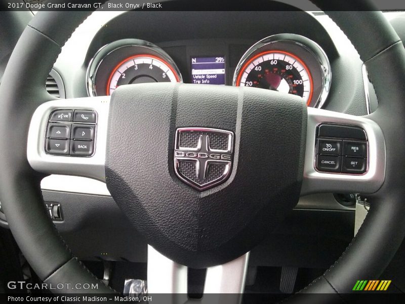 Black Onyx / Black 2017 Dodge Grand Caravan GT