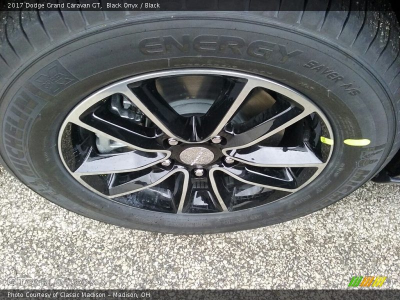Black Onyx / Black 2017 Dodge Grand Caravan GT