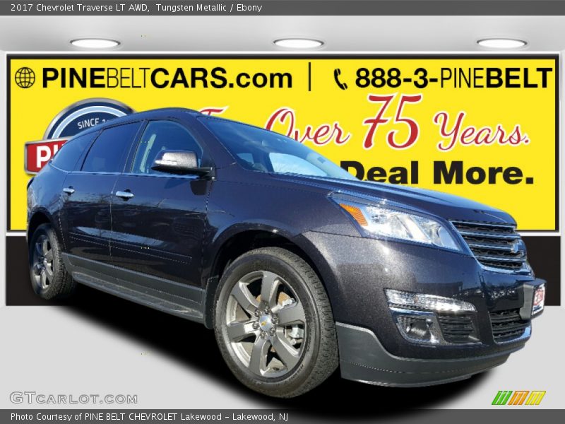 Tungsten Metallic / Ebony 2017 Chevrolet Traverse LT AWD
