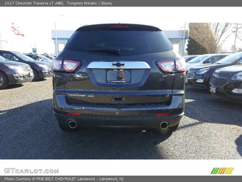 Tungsten Metallic / Ebony 2017 Chevrolet Traverse LT AWD