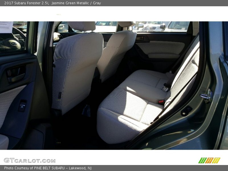 Jasmine Green Metallic / Gray 2017 Subaru Forester 2.5i