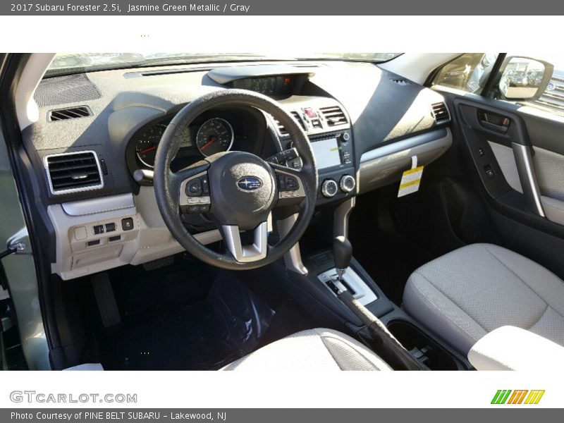 Jasmine Green Metallic / Gray 2017 Subaru Forester 2.5i