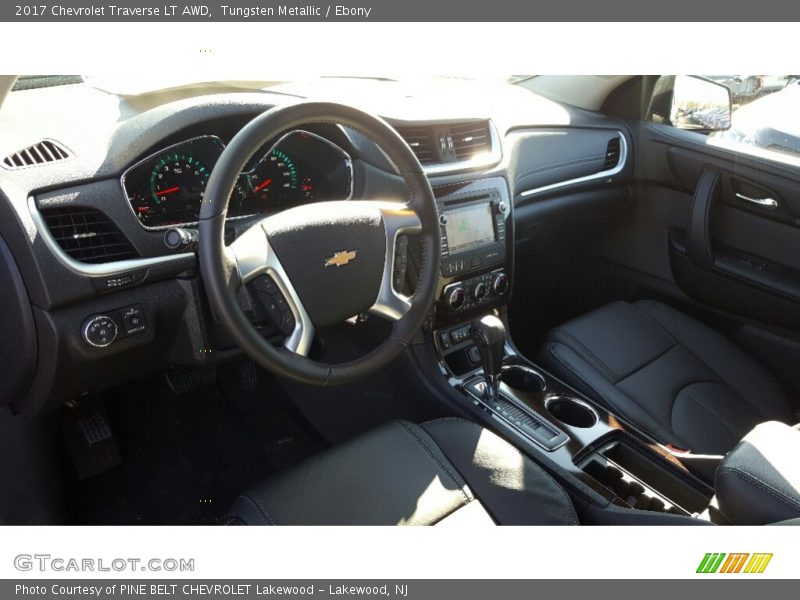 Tungsten Metallic / Ebony 2017 Chevrolet Traverse LT AWD