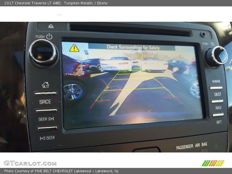 Tungsten Metallic / Ebony 2017 Chevrolet Traverse LT AWD