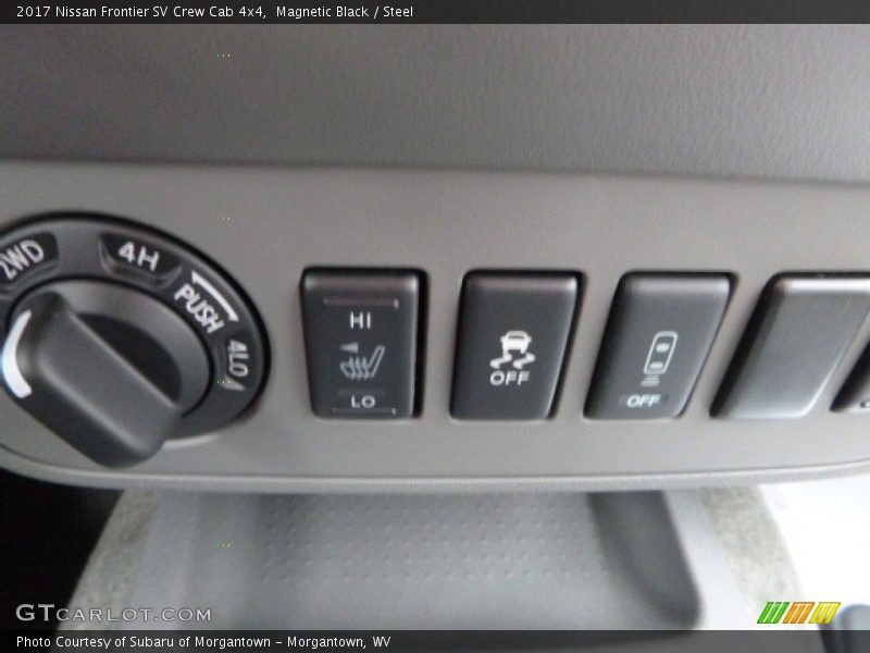 Magnetic Black / Steel 2017 Nissan Frontier SV Crew Cab 4x4