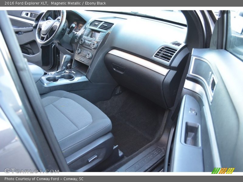 Magnetic Metallic / Ebony Black 2016 Ford Explorer XLT