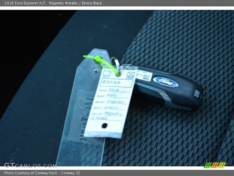 Magnetic Metallic / Ebony Black 2016 Ford Explorer XLT