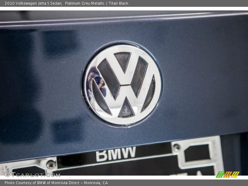Platinum Grey Metallic / Titan Black 2010 Volkswagen Jetta S Sedan