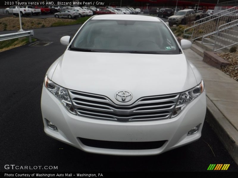 Blizzard White Pearl / Gray 2010 Toyota Venza V6 AWD