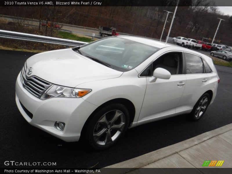 Blizzard White Pearl / Gray 2010 Toyota Venza V6 AWD