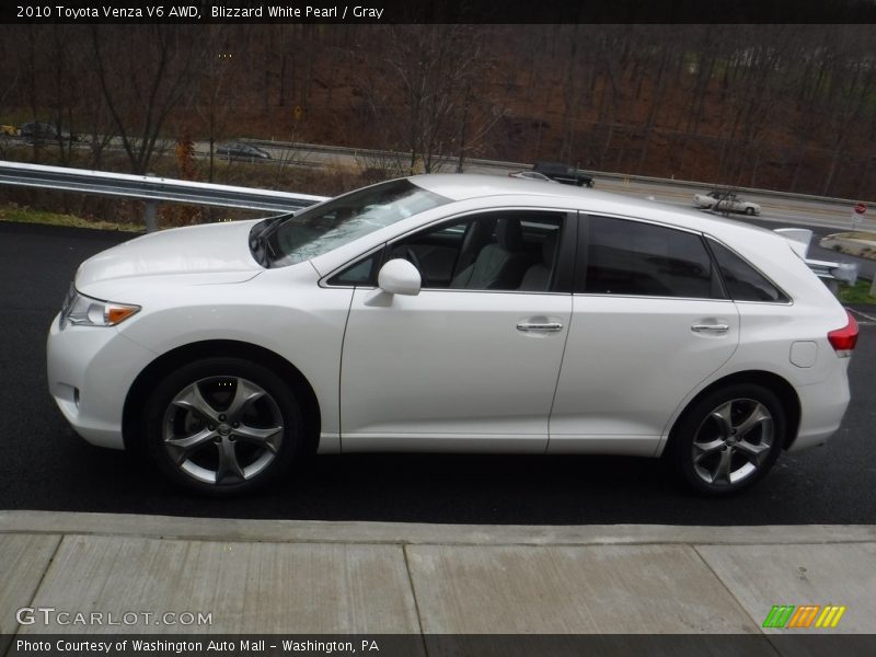 Blizzard White Pearl / Gray 2010 Toyota Venza V6 AWD