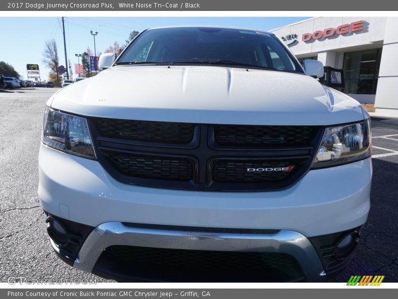 White Noise Tri-Coat / Black 2017 Dodge Journey Crossroad Plus