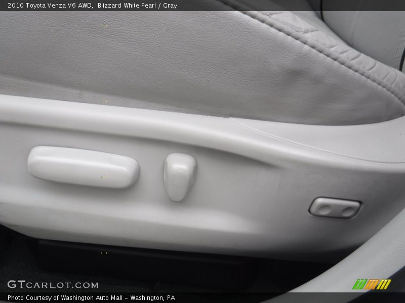 Blizzard White Pearl / Gray 2010 Toyota Venza V6 AWD