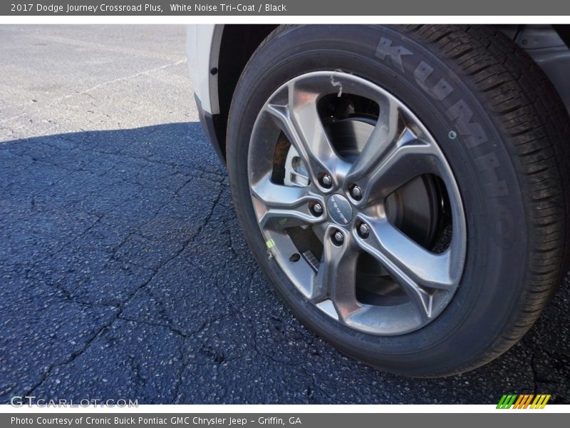 White Noise Tri-Coat / Black 2017 Dodge Journey Crossroad Plus