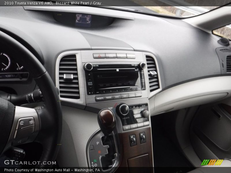 Blizzard White Pearl / Gray 2010 Toyota Venza V6 AWD