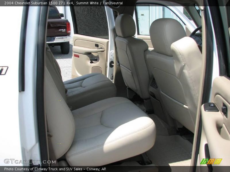 Summit White / Tan/Neutral 2004 Chevrolet Suburban 1500 Z71 4x4
