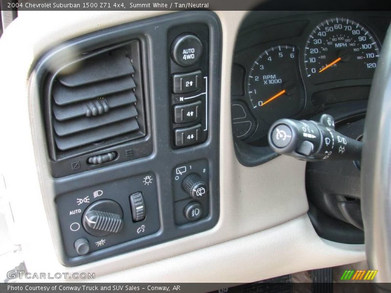 Summit White / Tan/Neutral 2004 Chevrolet Suburban 1500 Z71 4x4