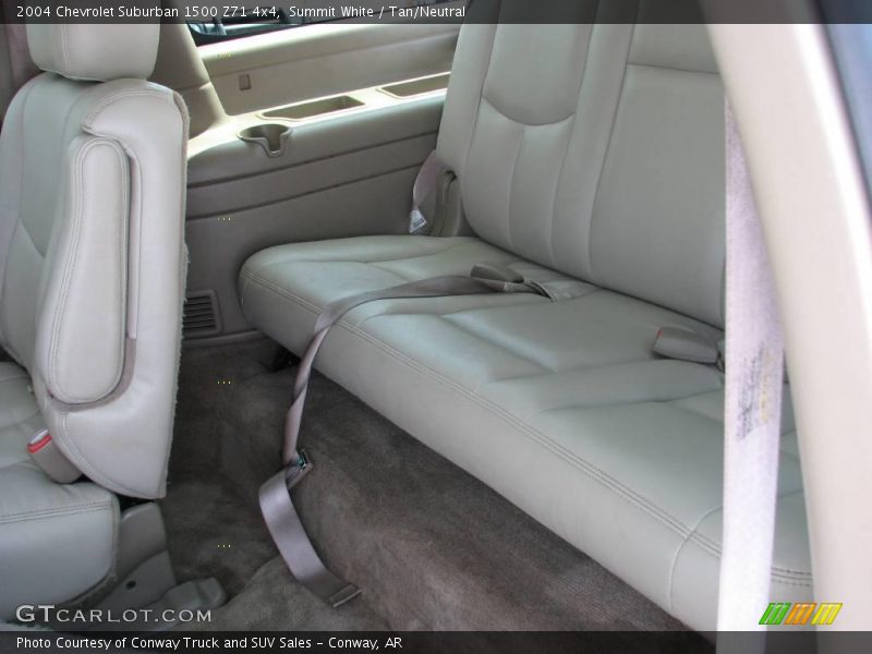 Summit White / Tan/Neutral 2004 Chevrolet Suburban 1500 Z71 4x4