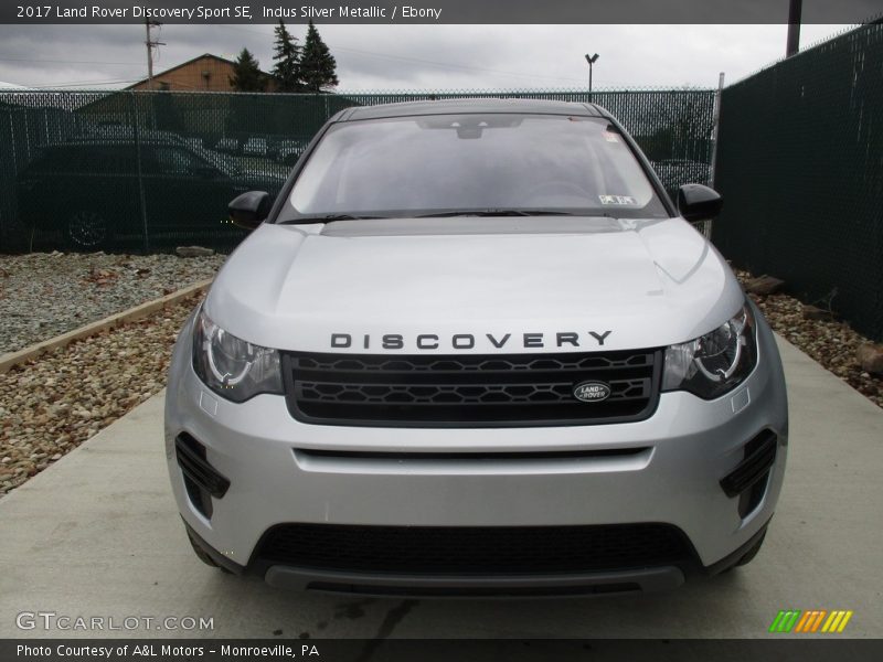 Indus Silver Metallic / Ebony 2017 Land Rover Discovery Sport SE