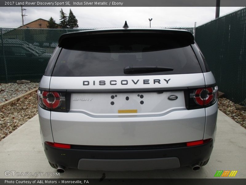 Indus Silver Metallic / Ebony 2017 Land Rover Discovery Sport SE