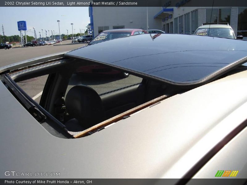 Light Almond Pearl Metallic / Sandstone 2002 Chrysler Sebring LXi Sedan