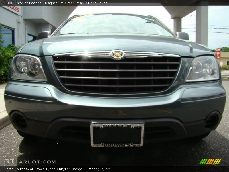 Magnesium Green Pearl / Light Taupe 2006 Chrysler Pacifica