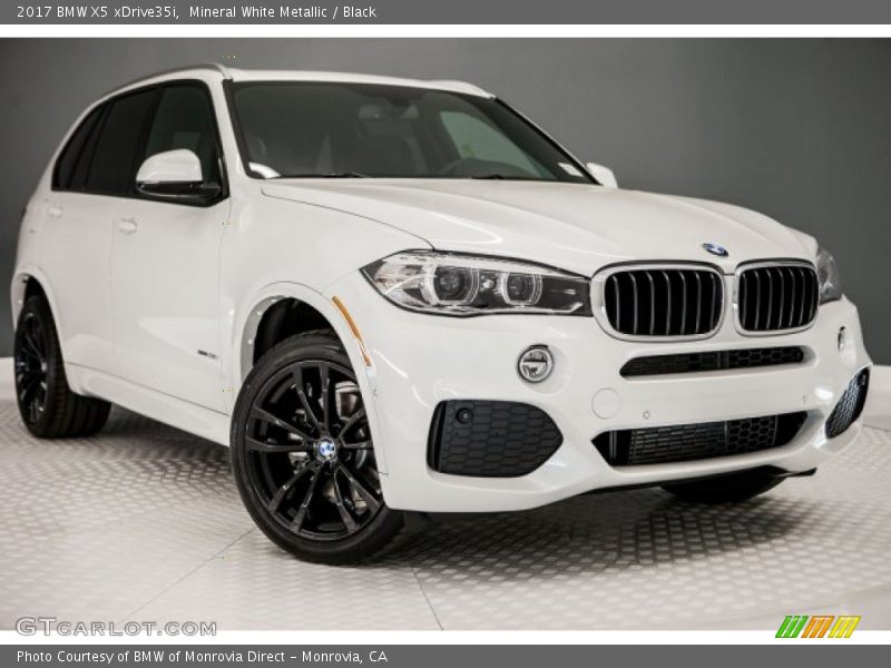 Front 3/4 View of 2017 X5 xDrive35i