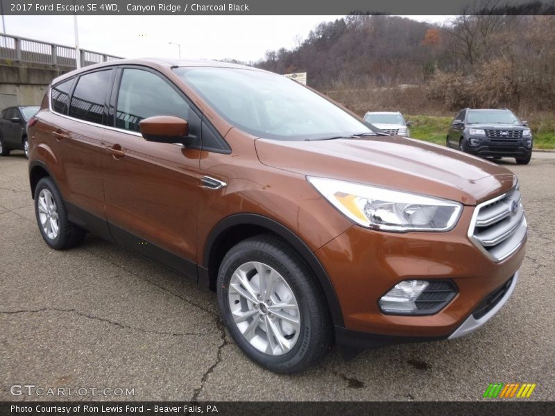 Canyon Ridge / Charcoal Black 2017 Ford Escape SE 4WD