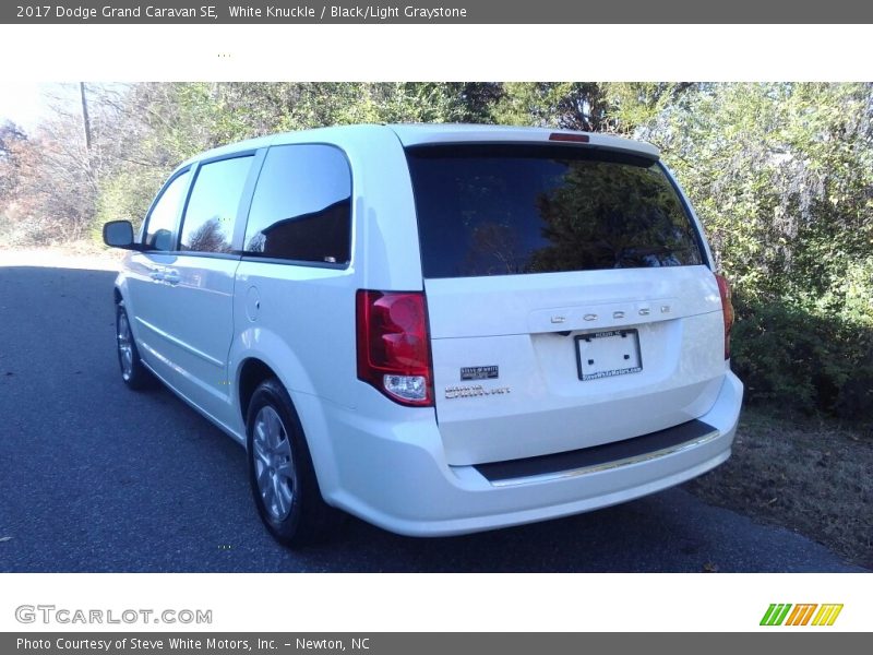 White Knuckle / Black/Light Graystone 2017 Dodge Grand Caravan SE