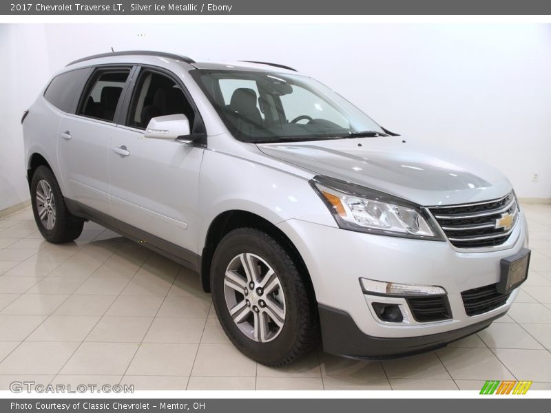 Silver Ice Metallic / Ebony 2017 Chevrolet Traverse LT