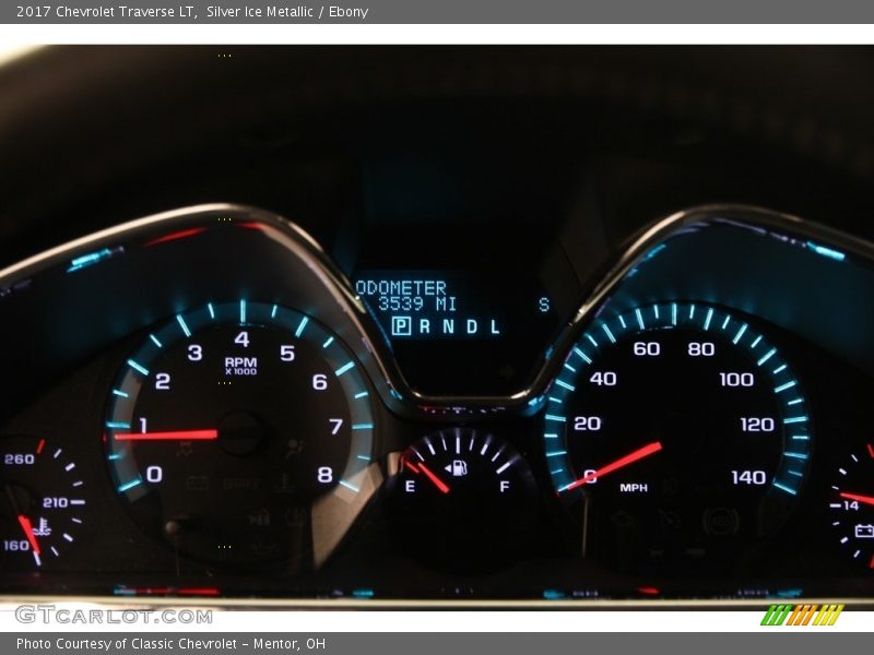 Silver Ice Metallic / Ebony 2017 Chevrolet Traverse LT