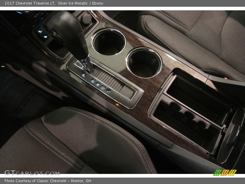 Silver Ice Metallic / Ebony 2017 Chevrolet Traverse LT