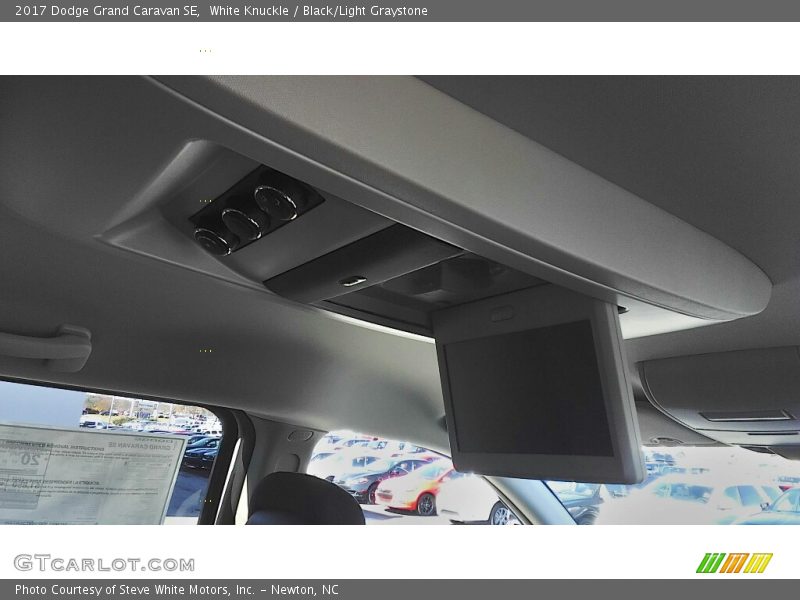 White Knuckle / Black/Light Graystone 2017 Dodge Grand Caravan SE