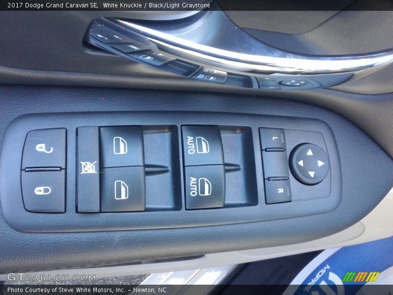 White Knuckle / Black/Light Graystone 2017 Dodge Grand Caravan SE