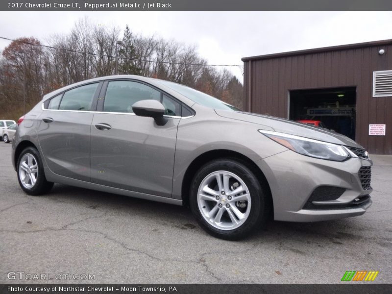 Pepperdust Metallic / Jet Black 2017 Chevrolet Cruze LT