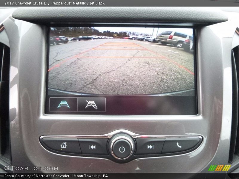 Pepperdust Metallic / Jet Black 2017 Chevrolet Cruze LT
