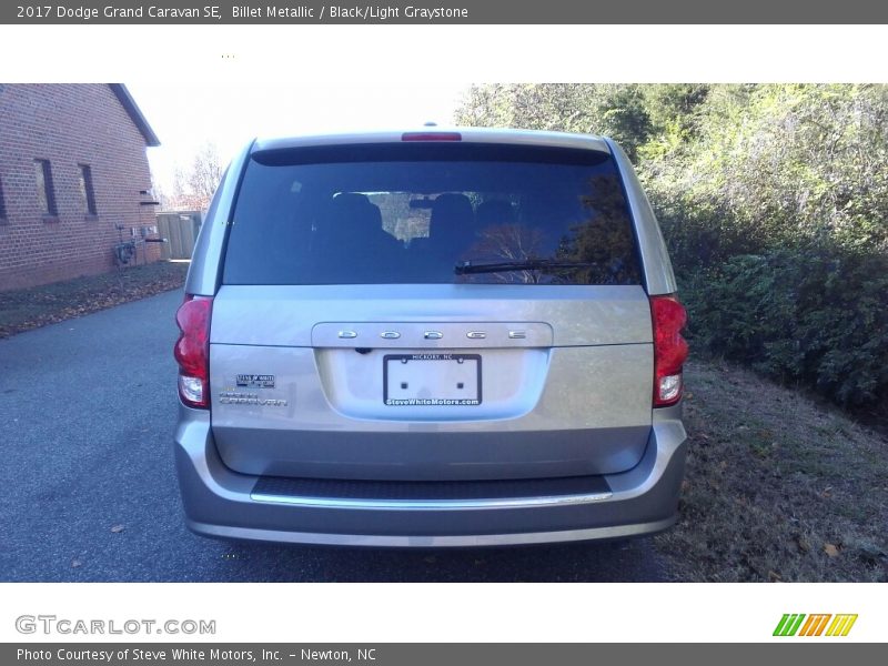 Billet Metallic / Black/Light Graystone 2017 Dodge Grand Caravan SE