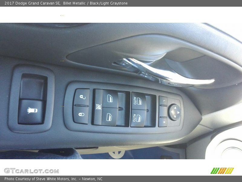 Billet Metallic / Black/Light Graystone 2017 Dodge Grand Caravan SE