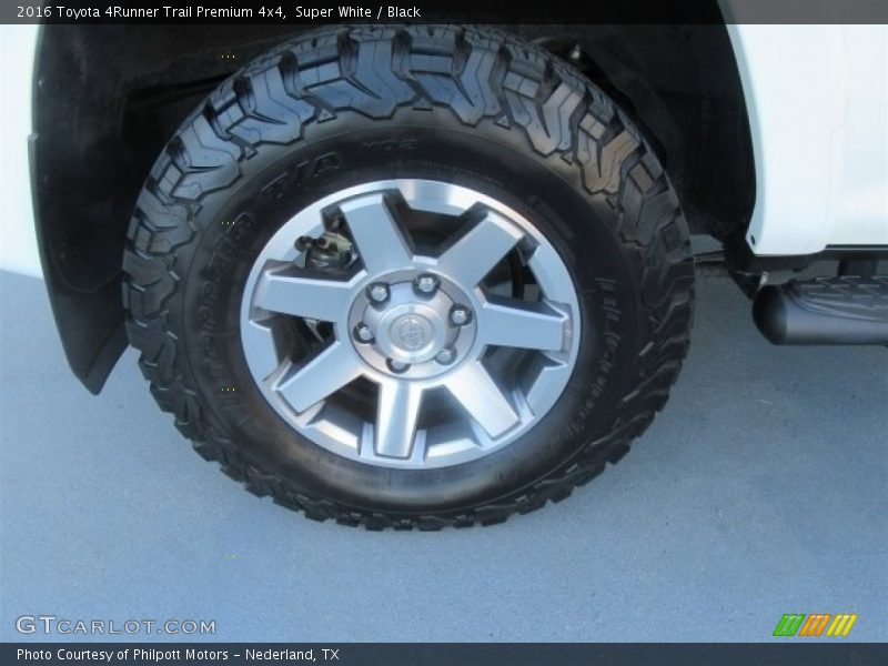 Super White / Black 2016 Toyota 4Runner Trail Premium 4x4