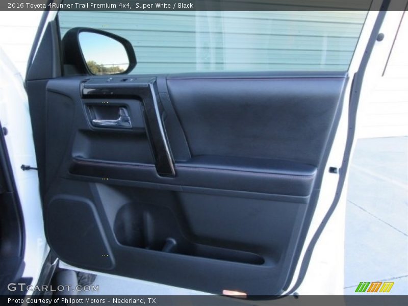 Super White / Black 2016 Toyota 4Runner Trail Premium 4x4