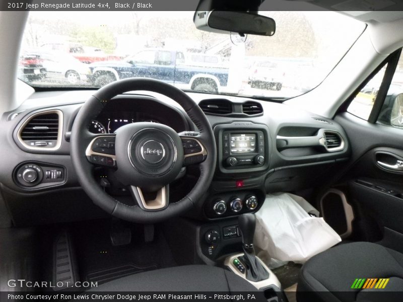  2017 Renegade Latitude 4x4 Black Interior