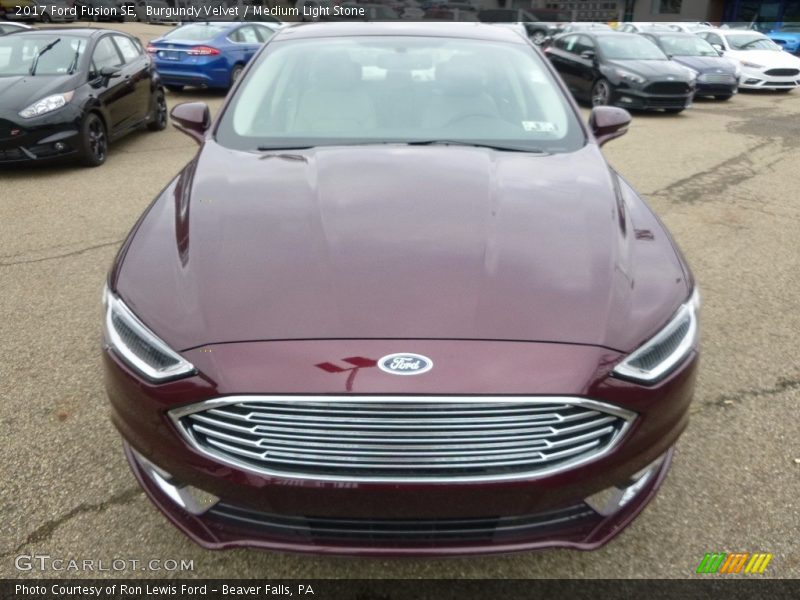 Burgundy Velvet / Medium Light Stone 2017 Ford Fusion SE