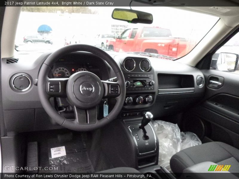 Bright White / Dark Slate Gray 2017 Jeep Patriot Latitude 4x4