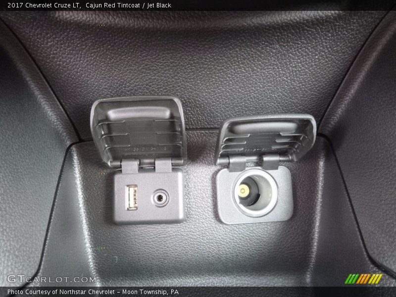 Cajun Red Tintcoat / Jet Black 2017 Chevrolet Cruze LT